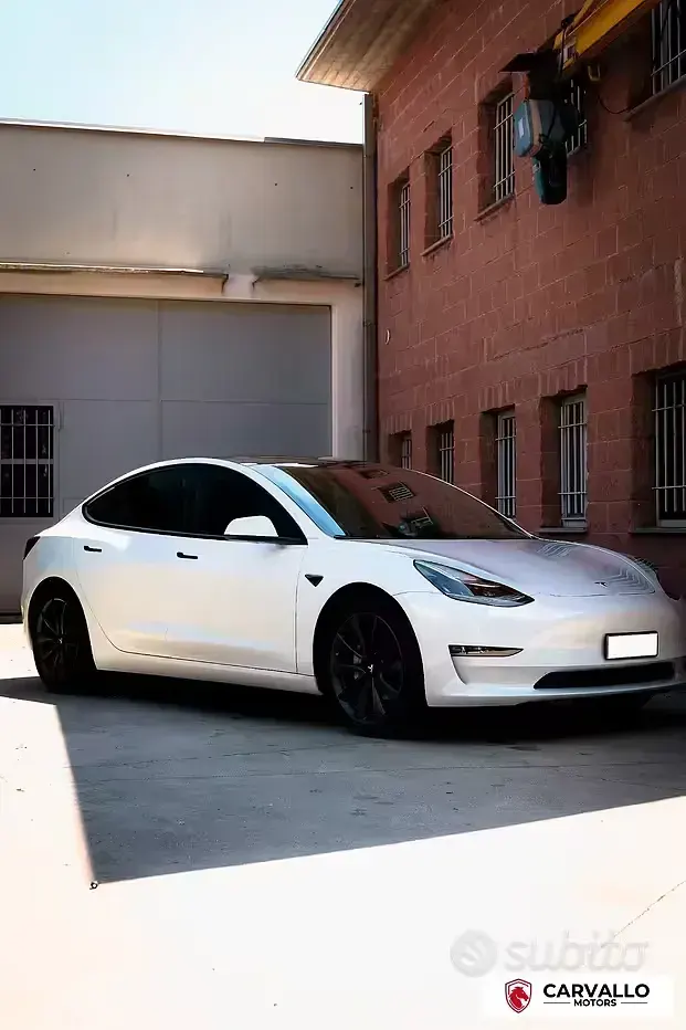 Usata Tesla Model 3 Long Range AWD 152 kW (208 CV) 2019 Bianco Berlina