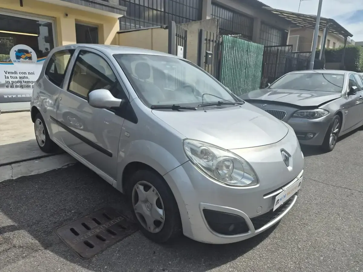 Usata Renault Twingo Dynamique 58 CV (42 kW) 2007 Argento Utilitaria