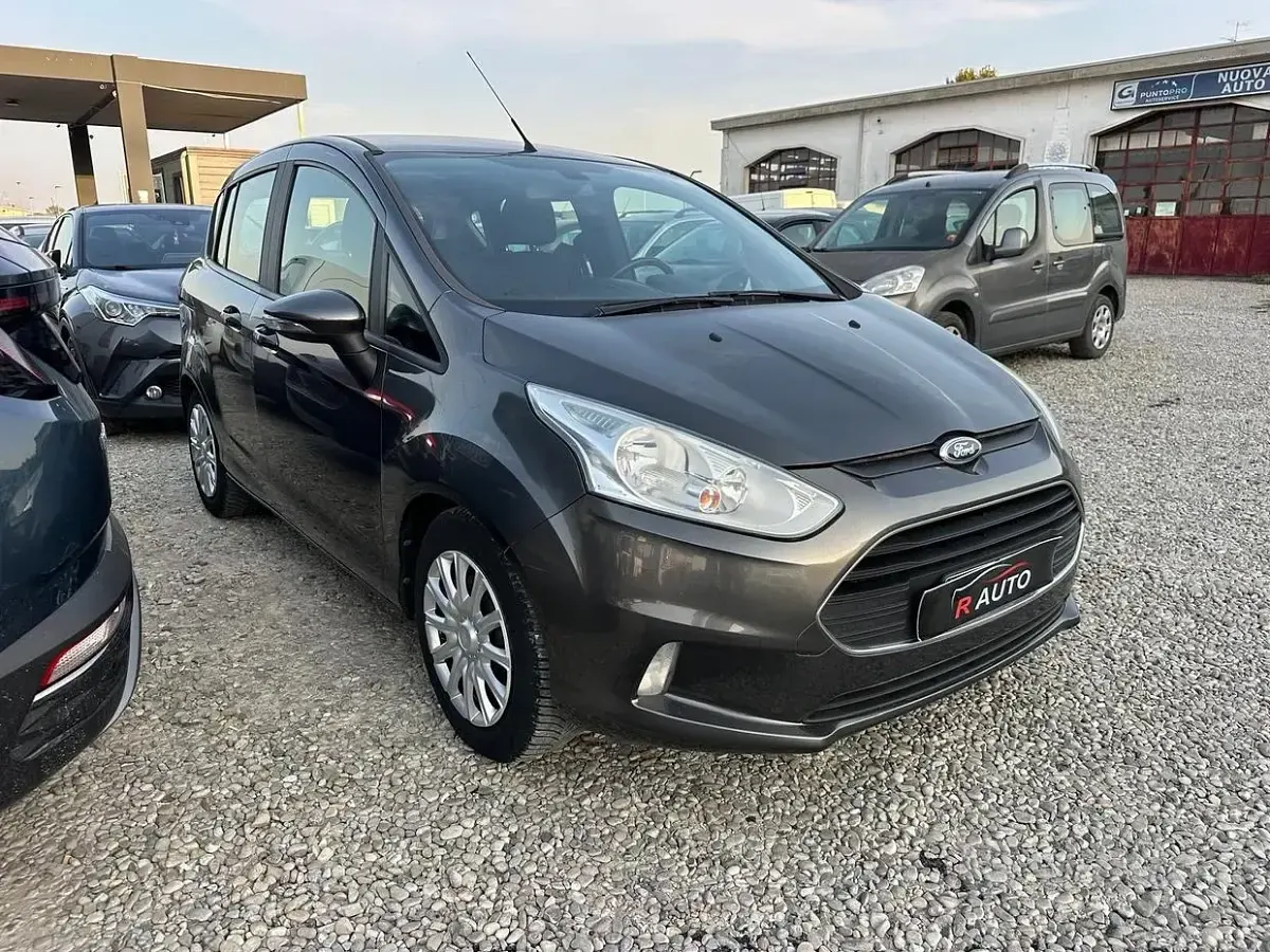 Usata Ford B-MAX Titanium 90 CV (66 kW) 2015 Grigio Monovolume