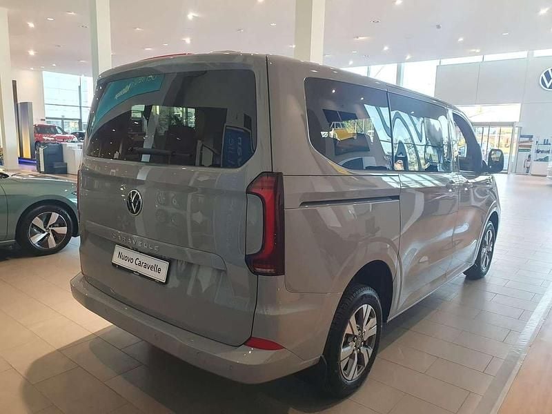 Nuova VW T7 Life 150 CV (110 kW) 2026 Stone grey Furgone