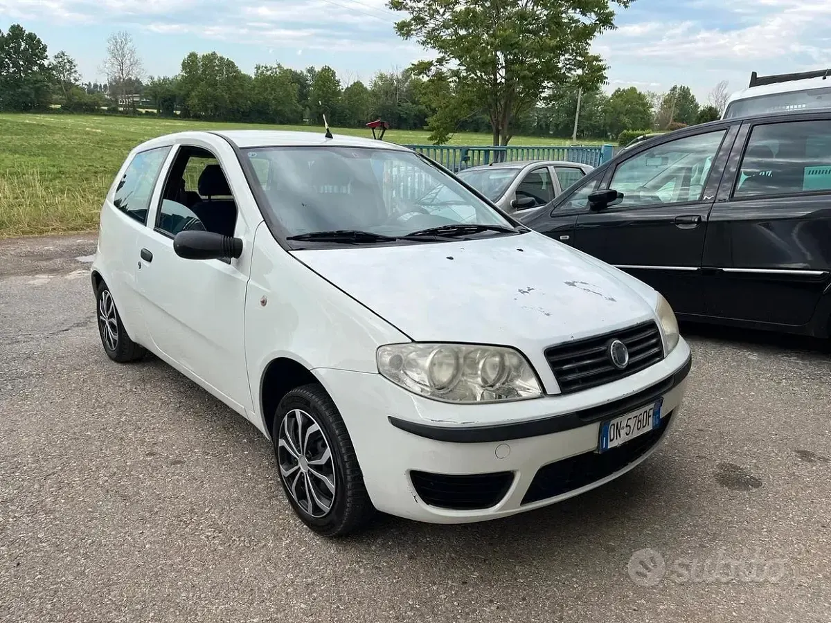 Usata Fiat Punto Classica 60 CV (44 kW) 2008 Bianco Utilitaria