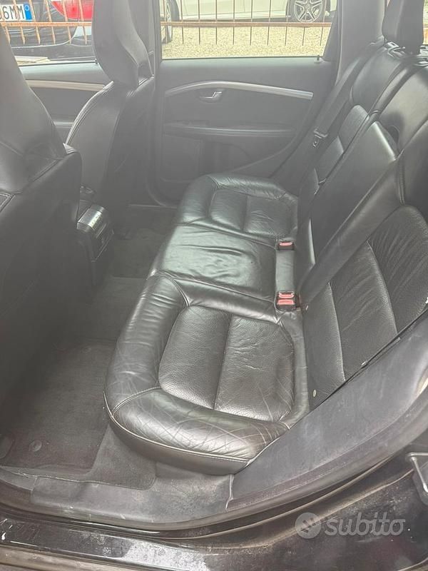 Usata Volvo V70 163 CV (119 kW) 2012 Nero Station wagon