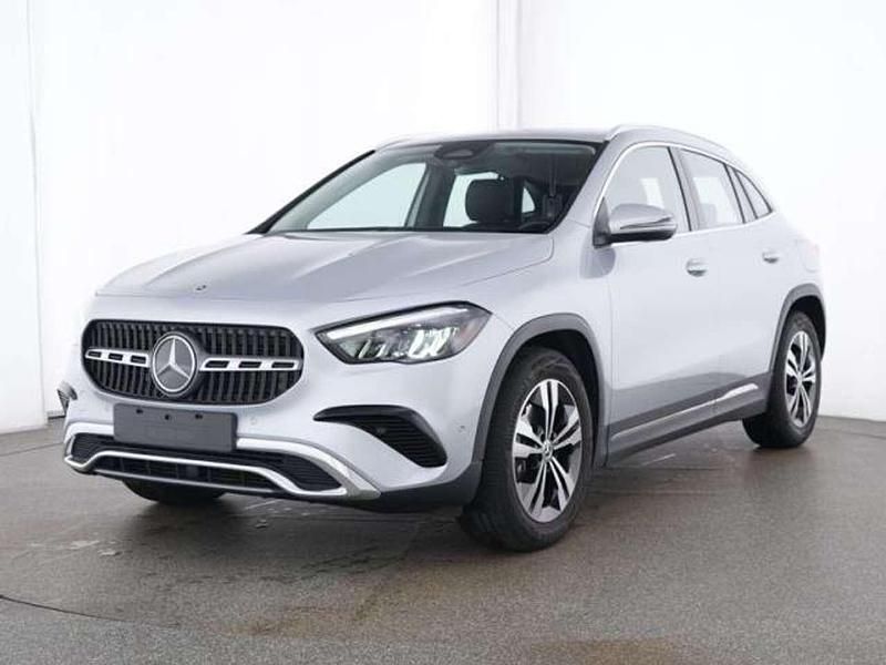 Argento Usata 2024 Mercedes GLA180 SUV | 37.900 € (Super prezzo) - Immagine 1/4