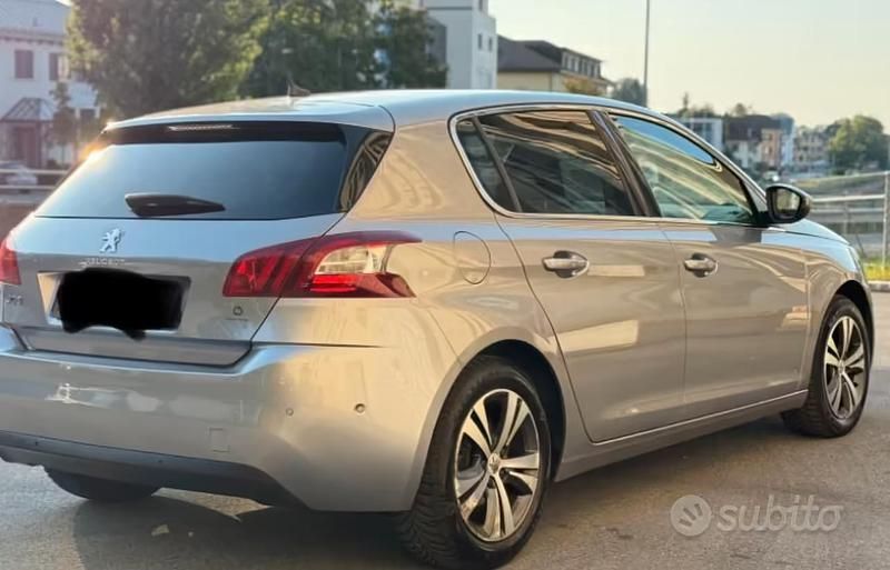 Usata Peugeot 308 115 CV (84 kW) 2016 Berlina