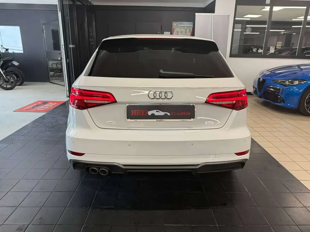 Usata Audi A3 S-Line 150 CV (110 kW) 2019 Bianco Berlina