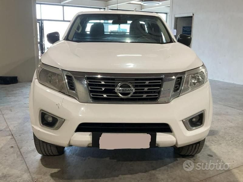 Usata Nissan Navara Acenta 163 CV (119 kW) 2020 Bianco Pick-up