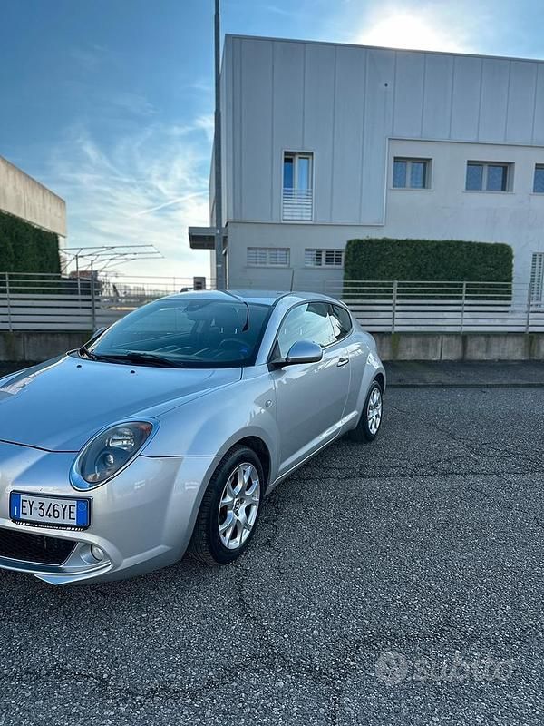 Usata Alfa Romeo MiTo 85 CV (62 kW) 2015 Grigio Utilitaria