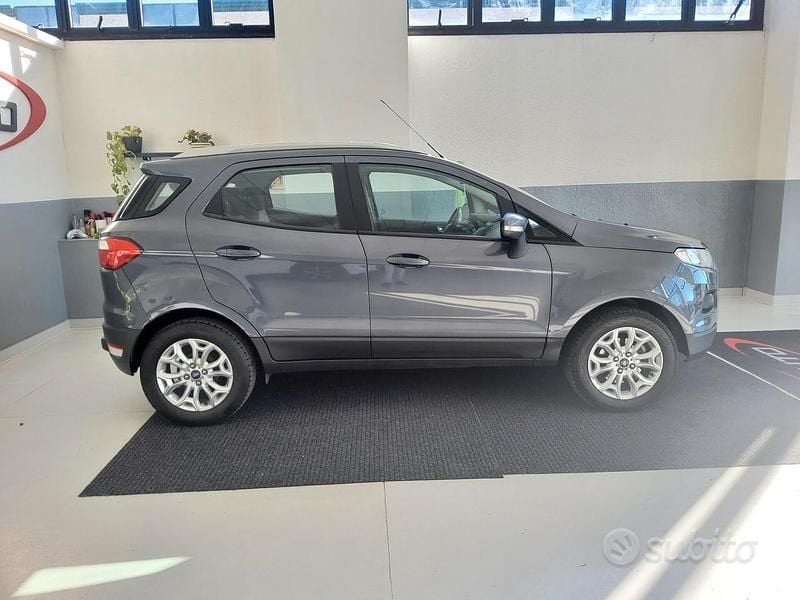 Usata Ford Ecosport Titanium 95 CV (69 kW) 2017 Grigio SUV