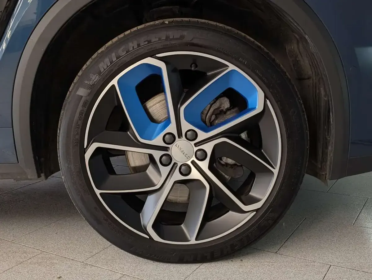 Usata Lynk & Co 01 180 CV (132 kW) 2023 Blu/azzurro SUV