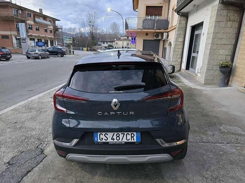 Usata Renault Captur Techno 101 CV (74 kW) 2024 Blu SUV