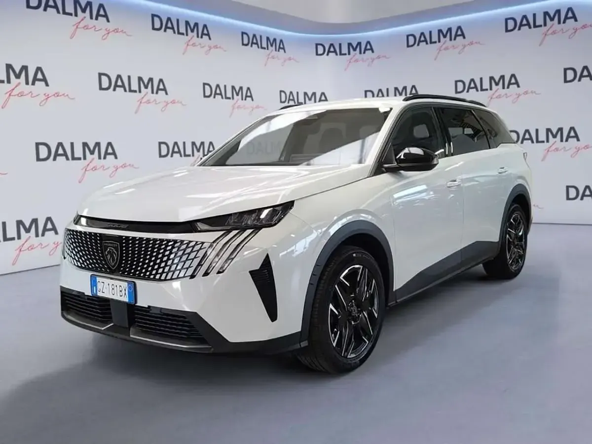 Usata Peugeot 5008 Allure 145 CV (106 kW) 2025 SUV