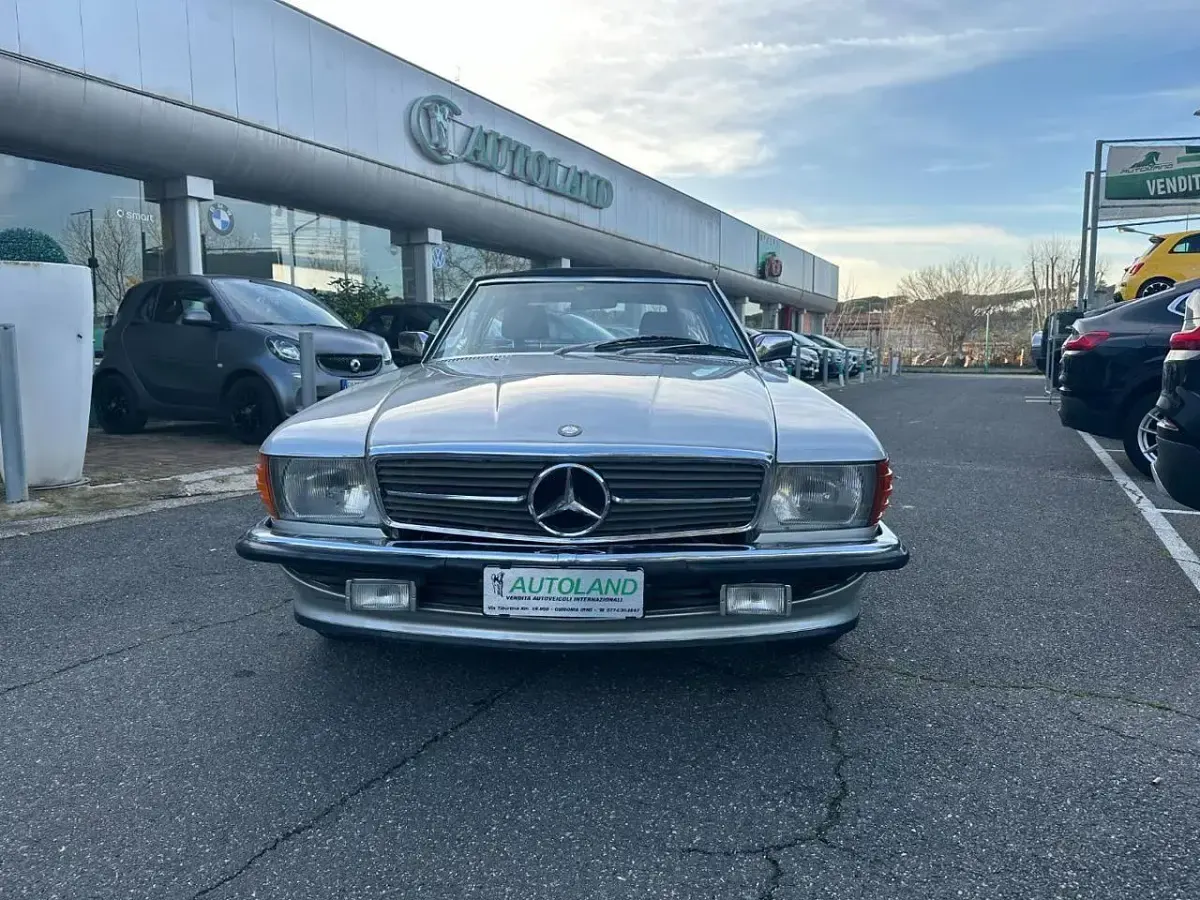 Usata Mercedes SL420 218 CV (160 kW) 1986 Argento metallizzato Cabrio