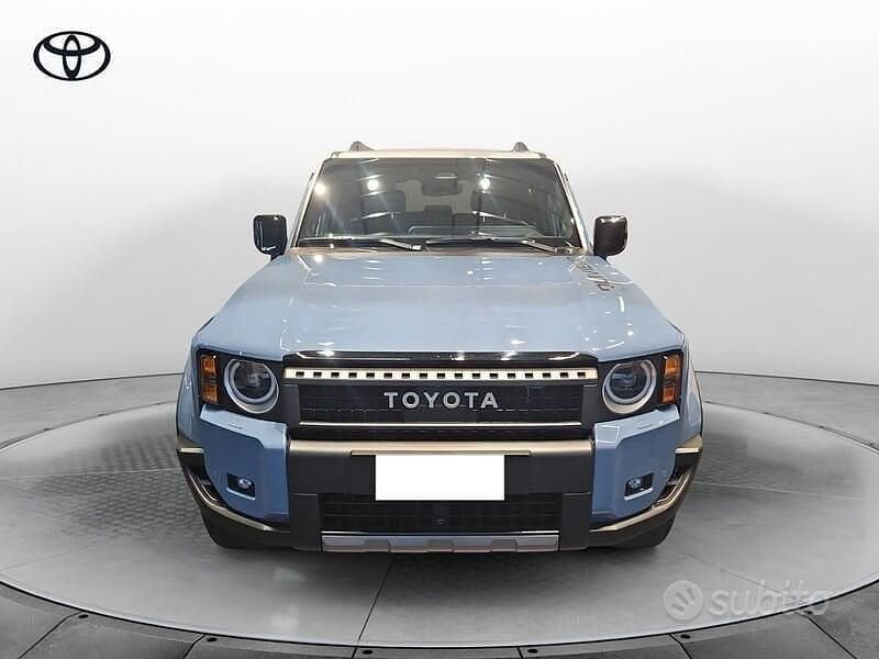 Usata Toyota Land Cruiser Edition 205 CV (150 kW) 2024 Blu Pick-up