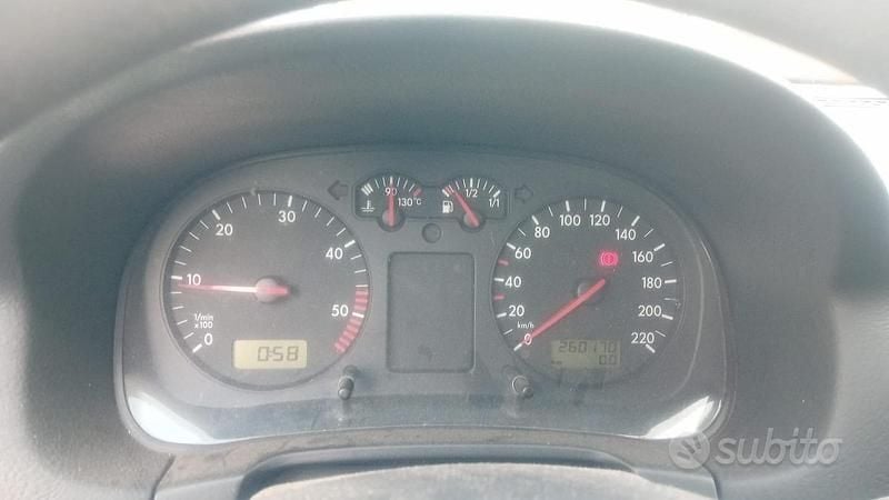Usata VW Golf 110 CV (80 kW) 1999 Berlina
