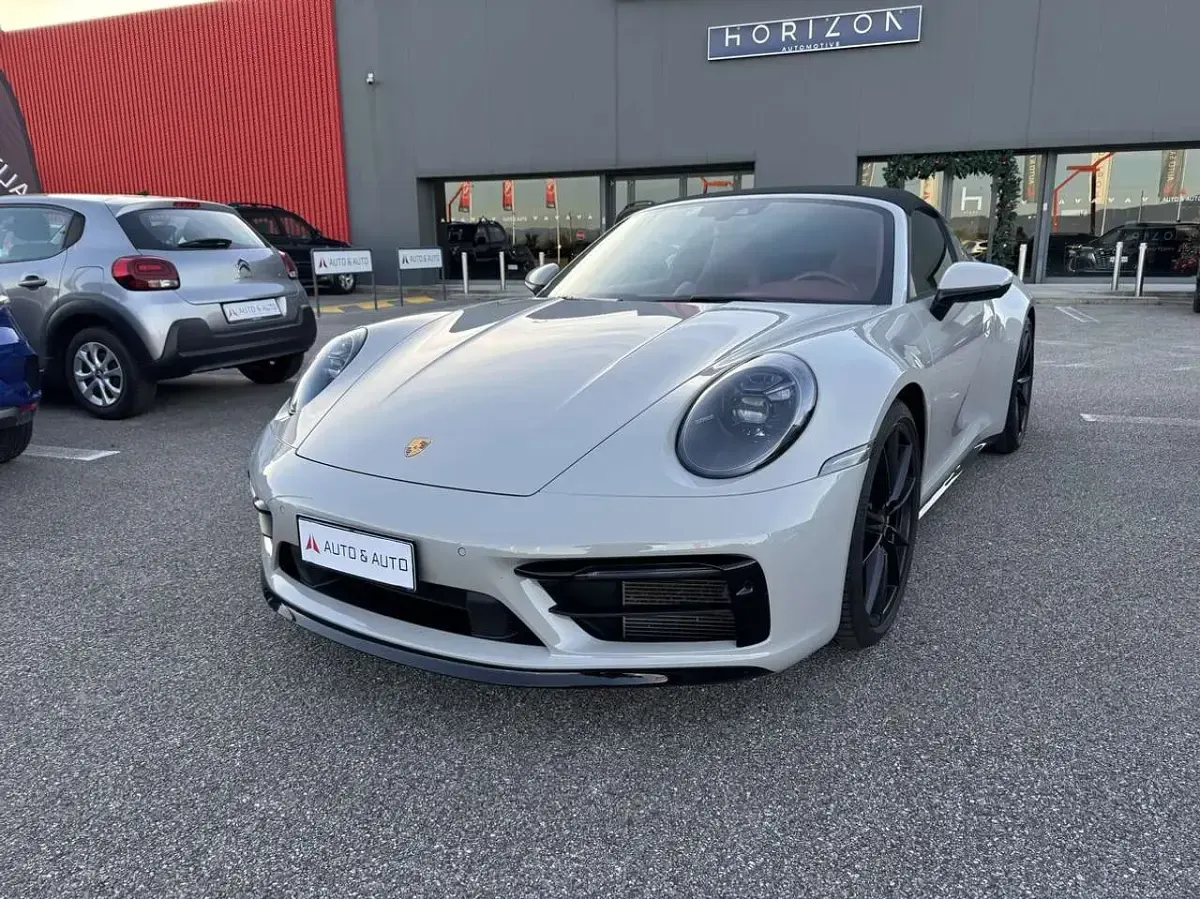 Usata Porsche 911 Targa 4S 450 CV (330 kW) 2022 Grigio gesso Cabrio