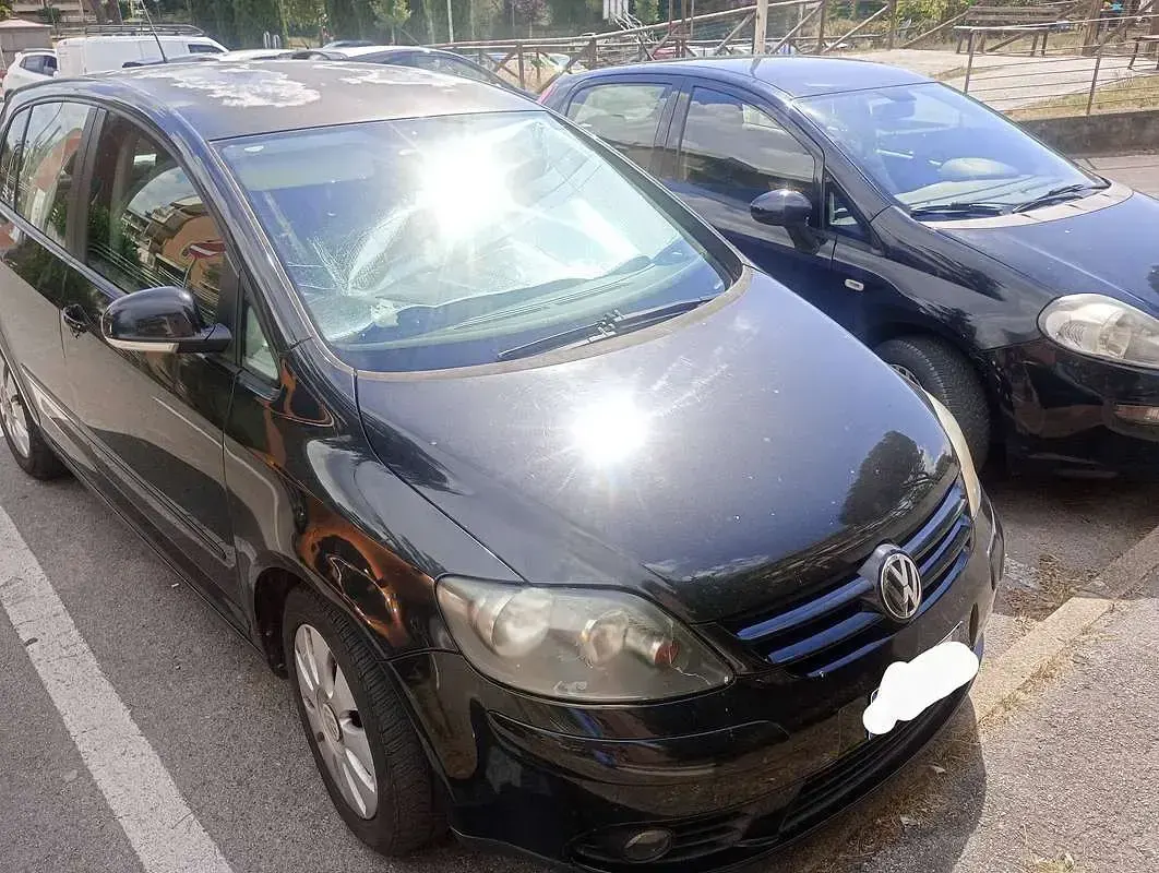 Usata VW Golf IV Highline 105 CV (77 kW) 2006 Nero Berlina