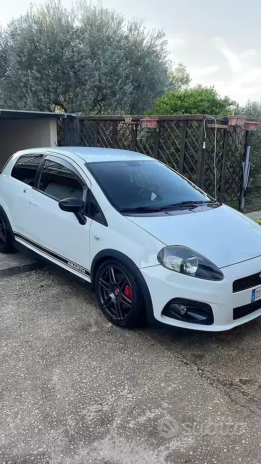 Usata Abarth Grande Punto 155 CV (114 kW) 2007 Bianco Utilitaria