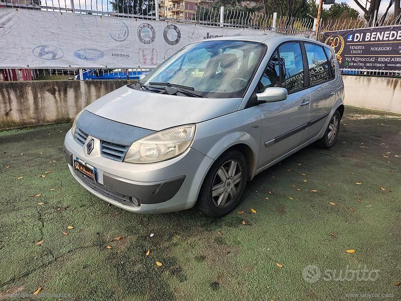Usata Renault Scénic Dynamique 82 CV (60 kW) 2003 Grigio Monovolume
