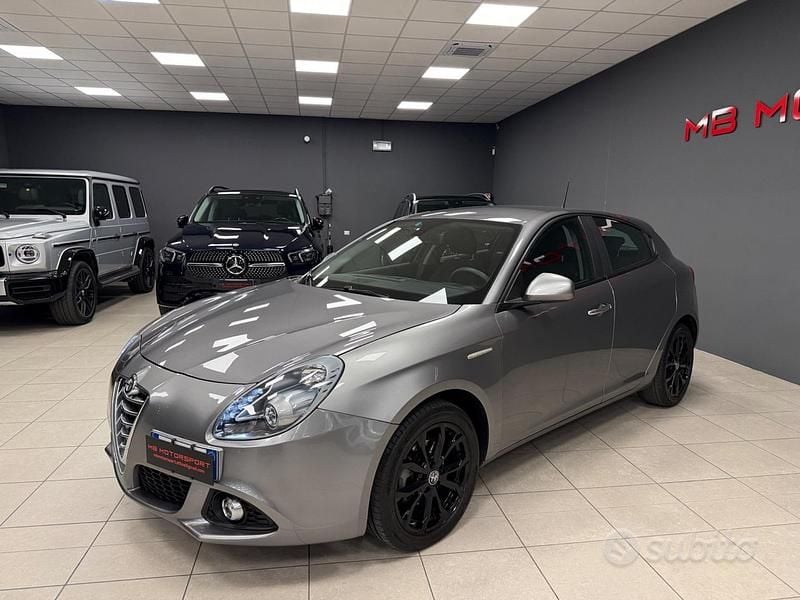Usata Alfa Romeo Giulietta Super 120 CV (88 kW) 2017 Grigio Utilitaria