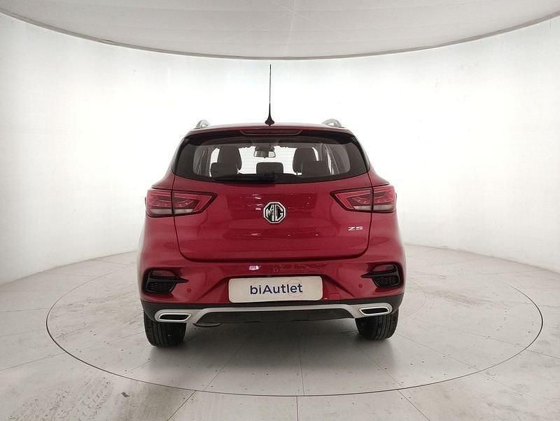 Usata MG ZS Luxury 106 CV (77 kW) 2024 Rosso SUV