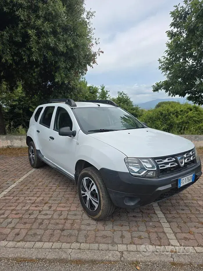Usata Dacia Duster Lauréate 109 CV (80 kW) 2016 Bianco SUV