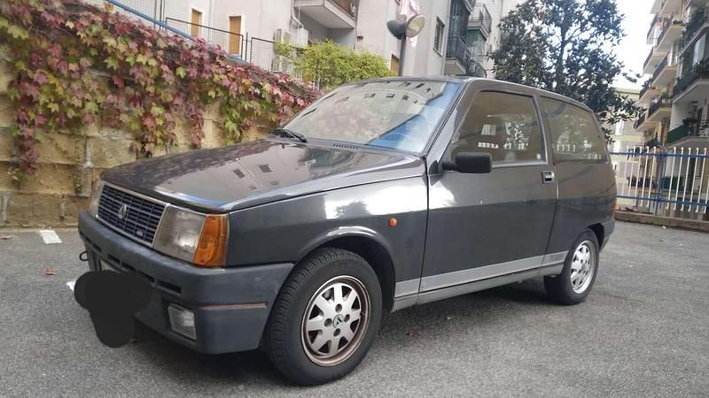 Usata Autobianchi Y10 84 CV (61 kW) 1985 Nero Utilitaria