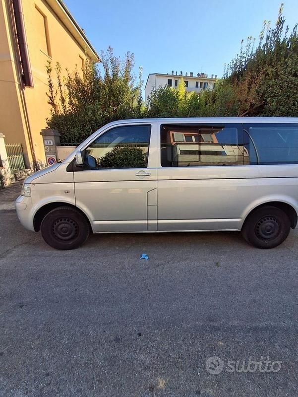 Usata VW Transporter 131 CV (96 kW) 2009 Grigio Furgone