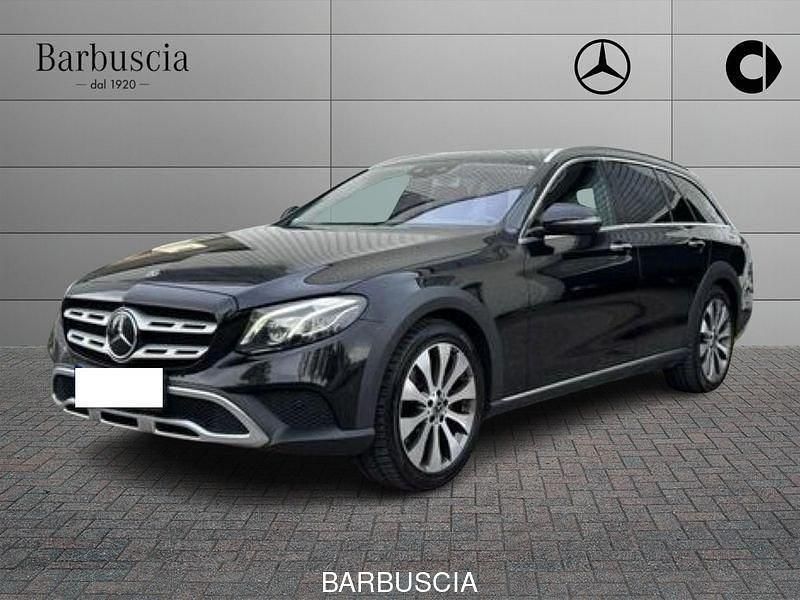 Usata Mercedes E350 Business 258 CV (189 kW) 2018 Nero Station wagon