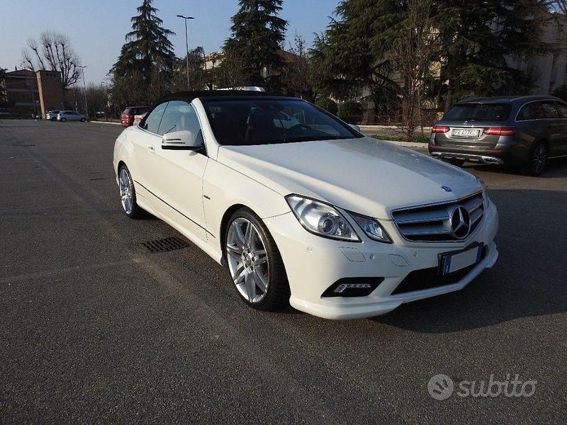 Usata Mercedes E250 Executive 204 CV (150 kW) 2011 Bianco Cabrio