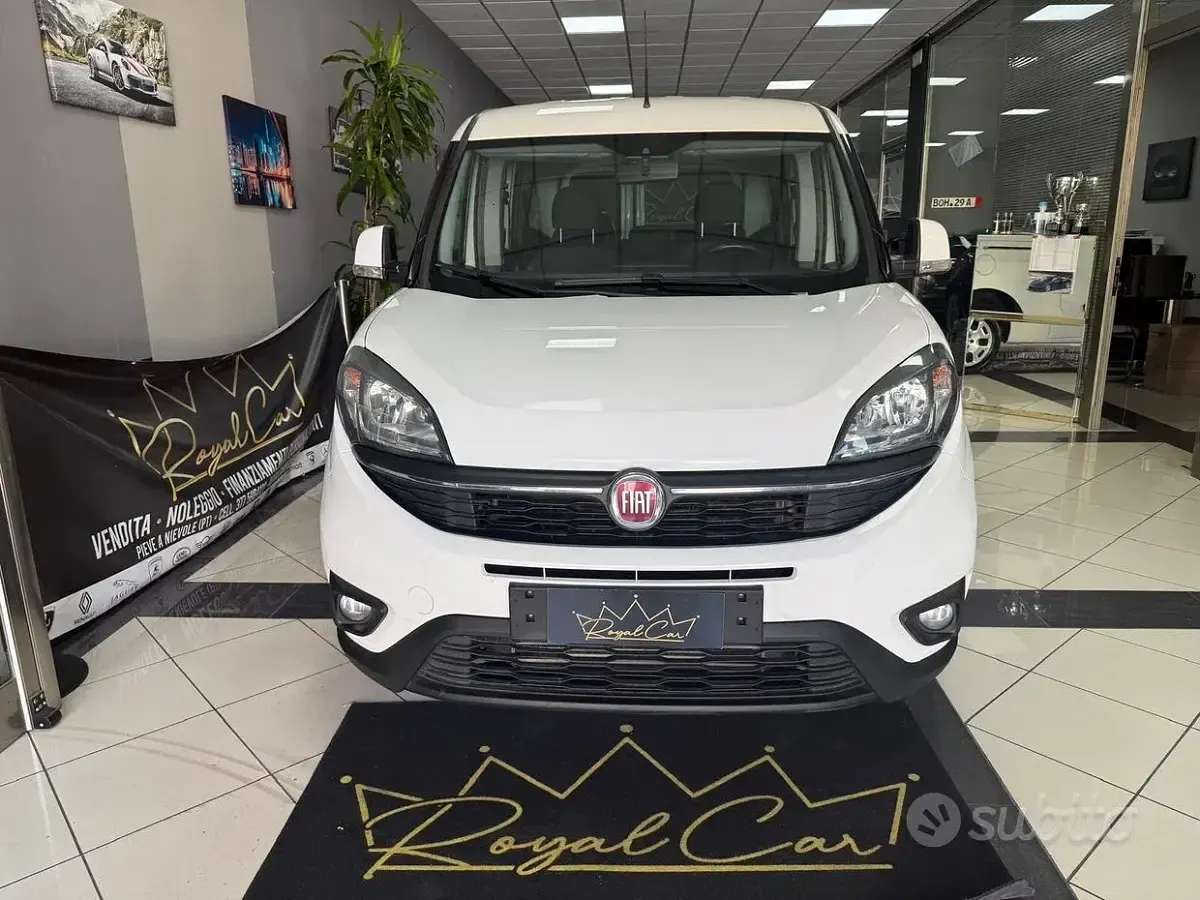 Usata Fiat Doblò Easy 120 CV (88 kW) 2019 Bianco Monovolume