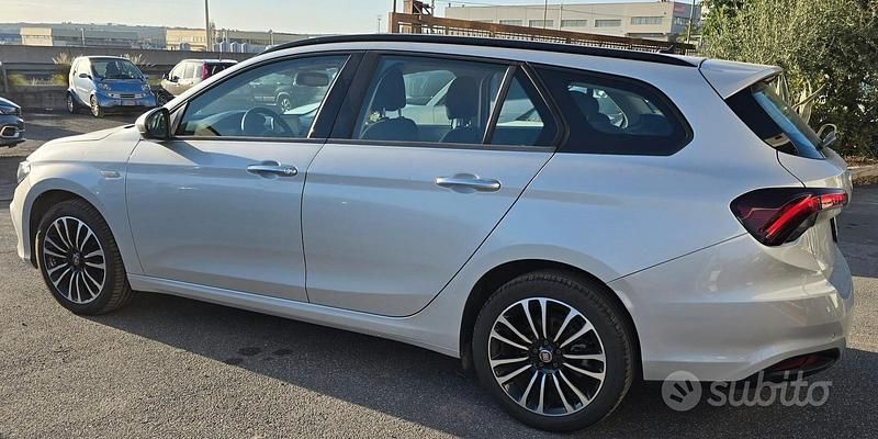 Usata Fiat Tipo 100 CV (73 kW) 2021 Argento Station wagon