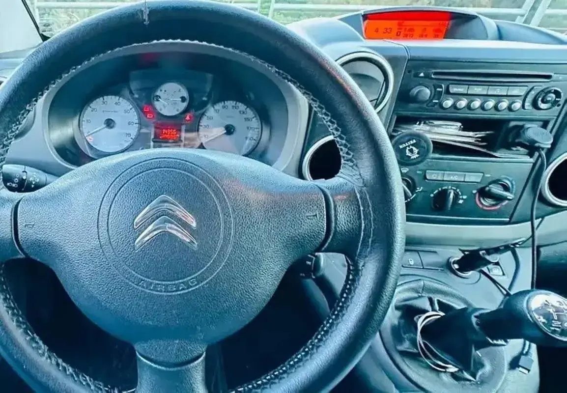 Usata Citroën Berlingo 99 CV (72 kW) 2016 Grigio Monovolume