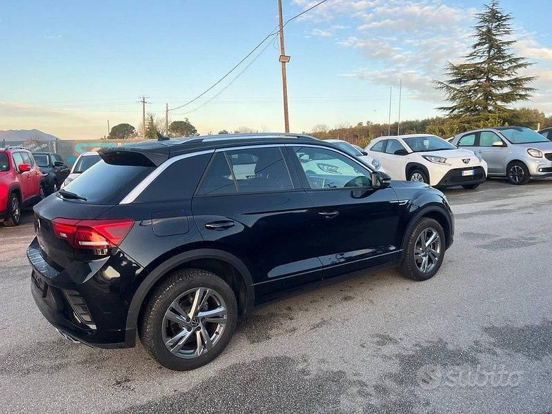 Usata VW T-Roc R-line 116 CV (85 kW) 2025 Nero SUV