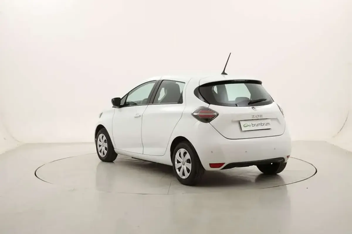 Usata Renault Zoe Zen 50 kW (69 CV) 2022 Bianco Utilitaria