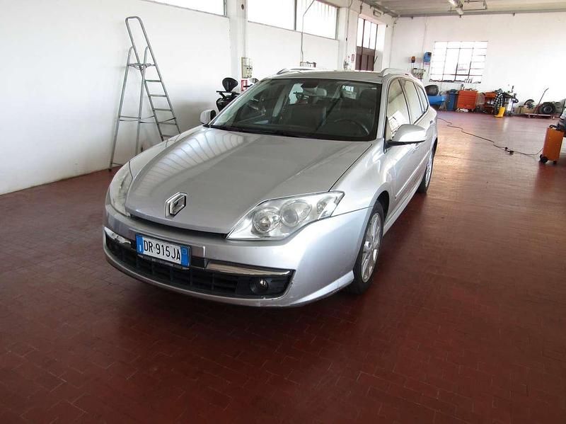 Usata Renault Laguna GrandTour Dynamique 107 CV (78 kW) 2008 Argento Station wagon