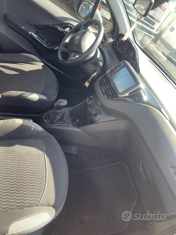 Usata Peugeot 208 2016 Grigio Utilitaria