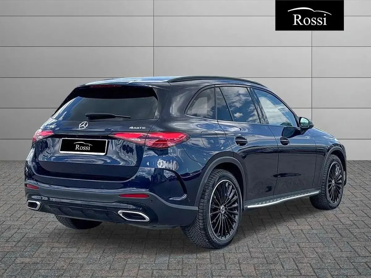 Usata Mercedes GLC220 Advanced 197 CV (144 kW) 2023 Blu metalizzato SUV