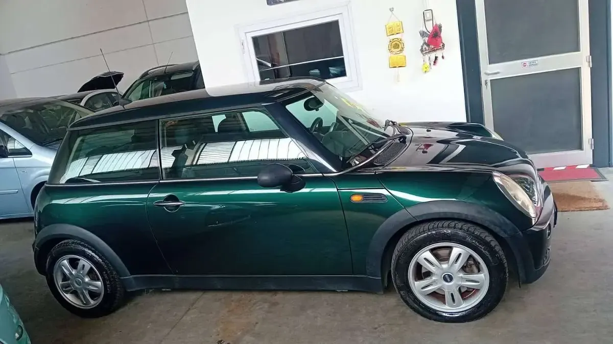 Usata Mini ONE 90 CV (66 kW) 2006 Utilitaria