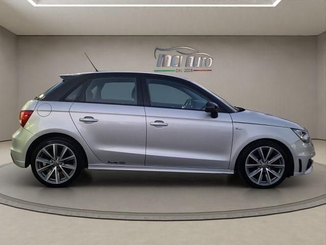 Grigio Usata 2014 Audi A1 Admired Due volumi | 11.190 € (Buon prezzo) - Immagine 1/4