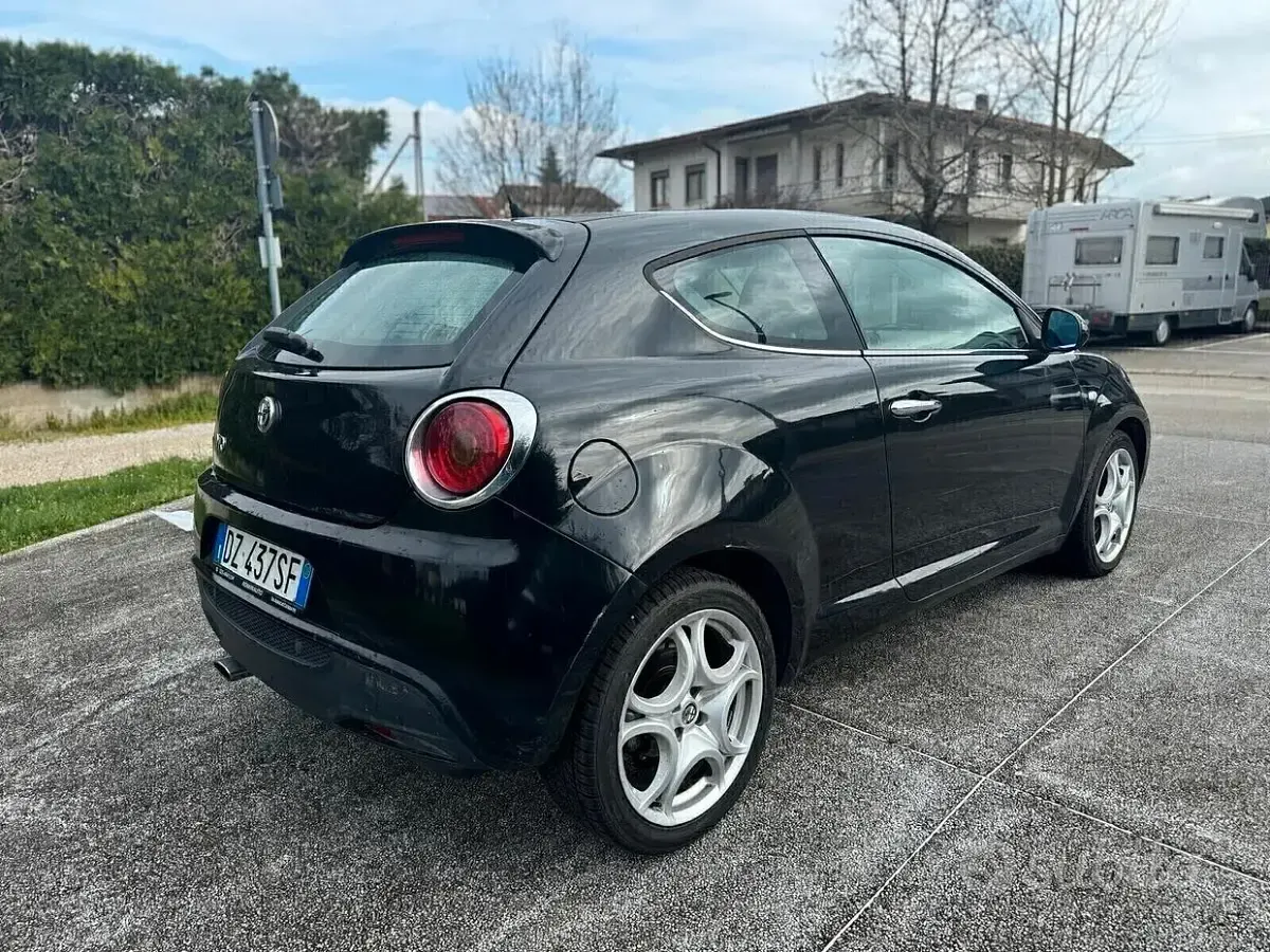 Usata Alfa Romeo MiTo Distinctive 120 CV (88 kW) 2009 Nero Utilitaria