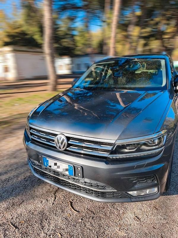 Usata VW Tiguan Business 150 CV (110 kW) 2017 Grigio SUV