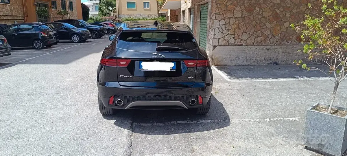 Usata Jaguar E-Pace 160 CV (117 kW) 2019 Nero SUV