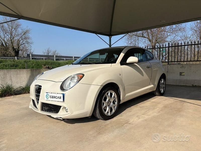 Usata Alfa Romeo MiTo Distinctive 105 CV (77 kW) 2011 Bianco Utilitaria