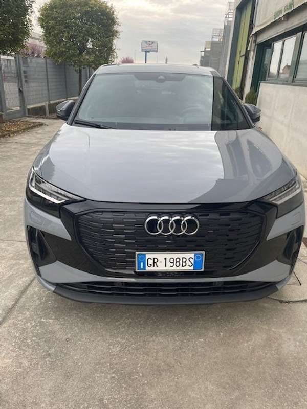 Grigio Usata 2023 Audi Q4 e-tron S-Line SUV | 42.000 € (Super prezzo) - Immagine 1/4