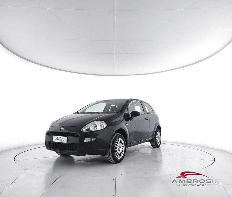 Usata Fiat Punto Street 77 CV (56 kW) 2015 Utilitaria