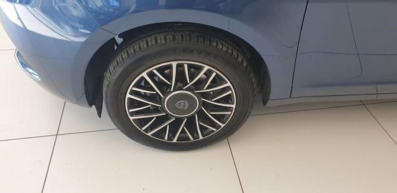 Usata Lancia Ypsilon S 69 CV (50 kW) 2024 Blu Utilitaria