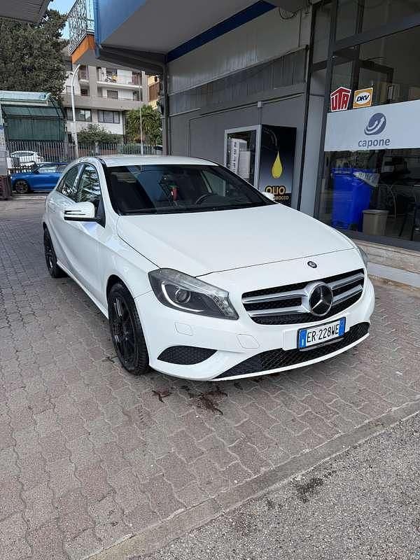 Usata Mercedes A180 109 CV (80 kW) 2013 Berlina