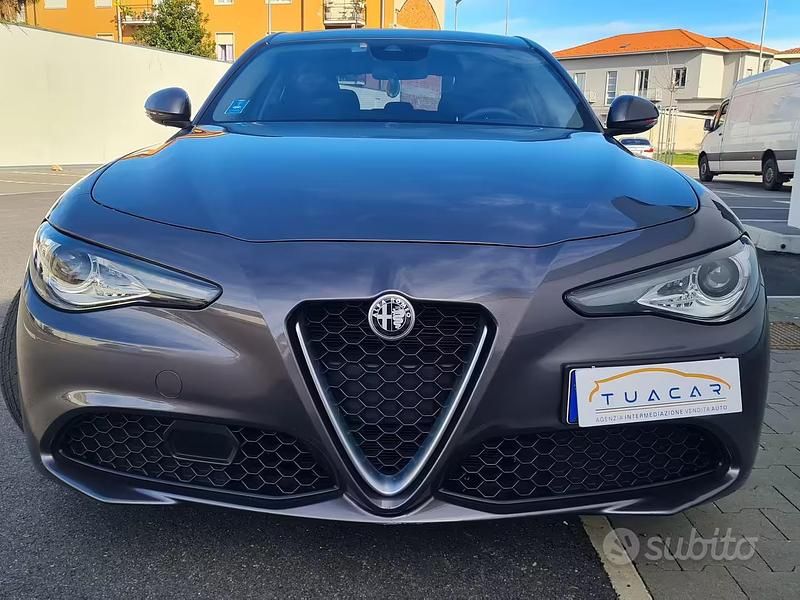 Usata Alfa Romeo Giulia Business 160 CV (117 kW) 2020 Grigio Berlina