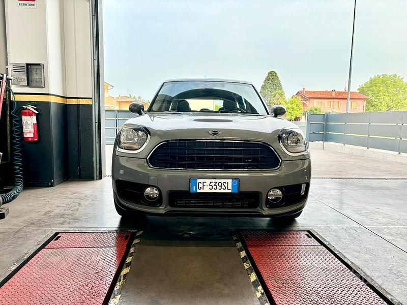 Usata Mini Countryman 102 CV (75 kW) 2018 Grigio SUV