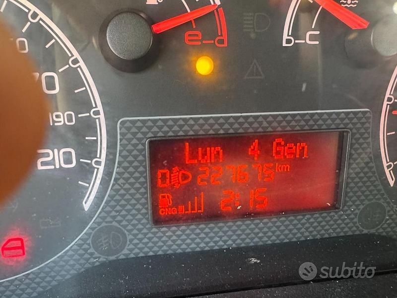 Usata Fiat Qubo Trekking 77 CV (56 kW) 2011 Rosso Monovolume